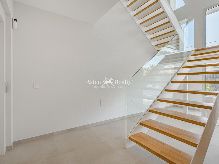 Villa for Sale in Callao Salvaje, Tenerife 24