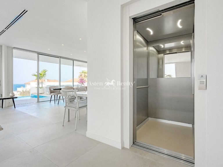 Villa for Sale in Callao Salvaje, Tenerife 25