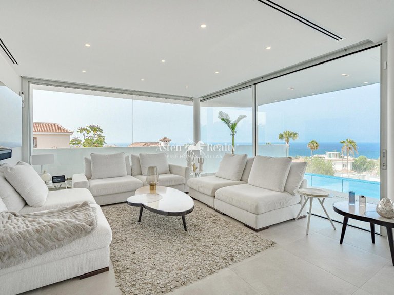 Villa for Sale in Callao Salvaje, Tenerife 28