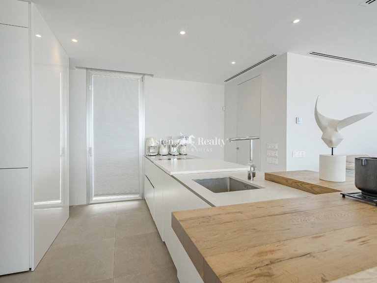 Villa for Sale in Callao Salvaje, Tenerife 30