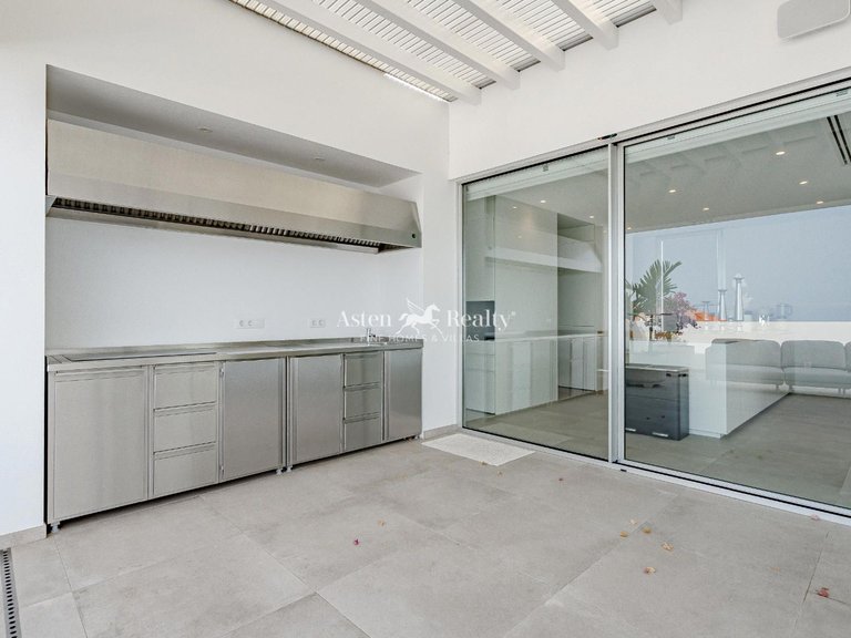 Villa for Sale in Callao Salvaje, Tenerife 33