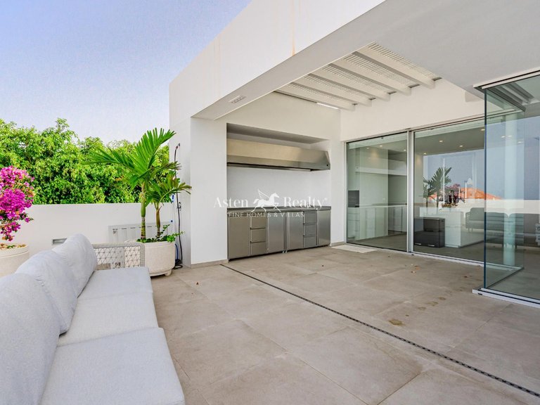 Villa for Sale in Callao Salvaje, Tenerife 34