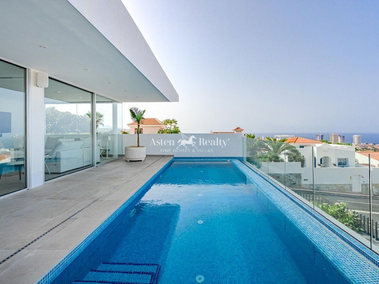 Villa for Sale in Callao Salvaje, Tenerife 35