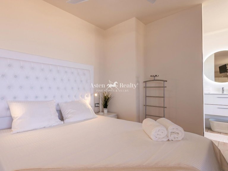 Penthouse for Sale in Puerto De Santiago, Tenerife 8