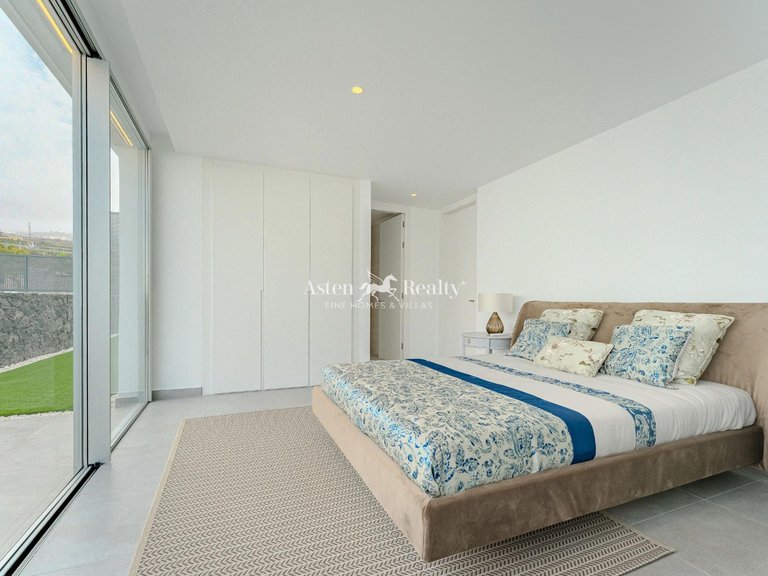 Villa for Sale in Callao Salvaje, Tenerife 4