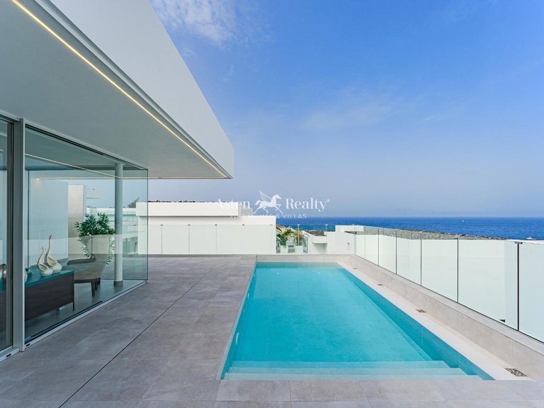 Villa for Sale in Callao Salvaje, Tenerife 1