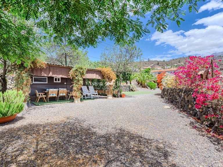 Villa for Sale in Guia De Isora, Tenerife 3