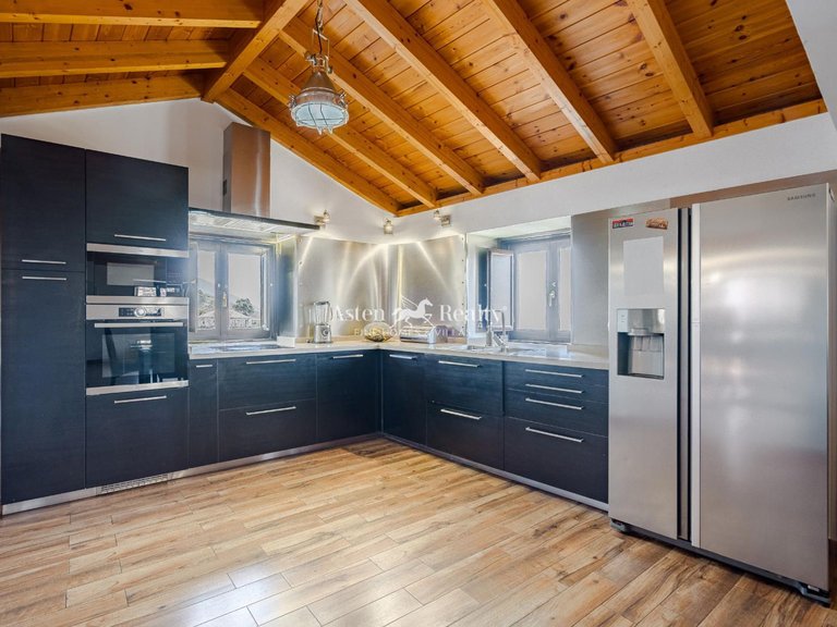 Villa for Sale in Guia De Isora, Tenerife 9