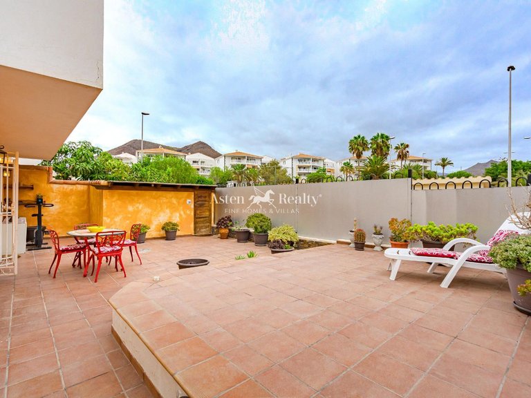 Apartment for Sale in Playa De Los Cristianos, Tenerife 1