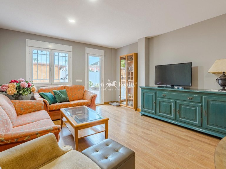 Apartment for Sale in Playa De Los Cristianos, Tenerife 2