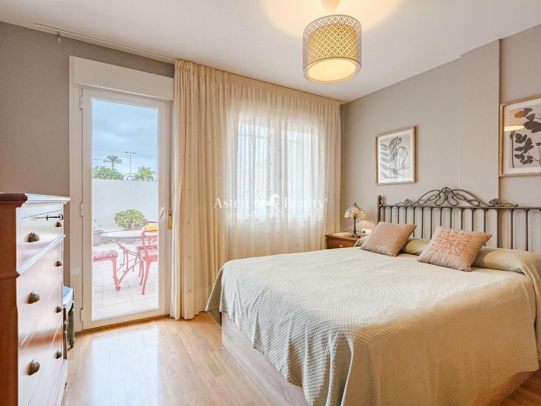 Apartment for Sale in Playa De Los Cristianos, Tenerife 17