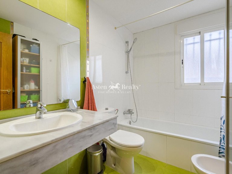 Apartment for Sale in Playa De Los Cristianos, Tenerife 19