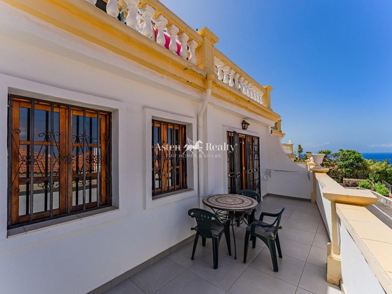 Apartment for Sale in San Eugenio Alto, Tenerife 3
