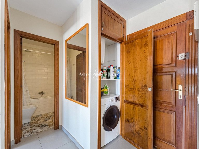 Apartment for Sale in San Eugenio Alto, Tenerife 11