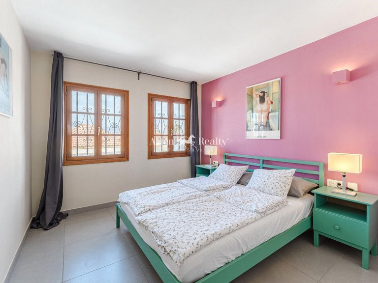 Apartment for Sale in San Eugenio Alto, Tenerife 12