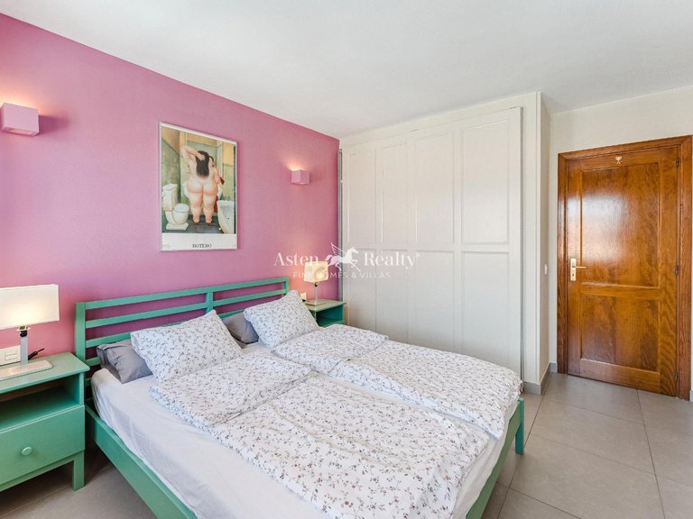 Apartment for Sale in San Eugenio Alto, Tenerife 14