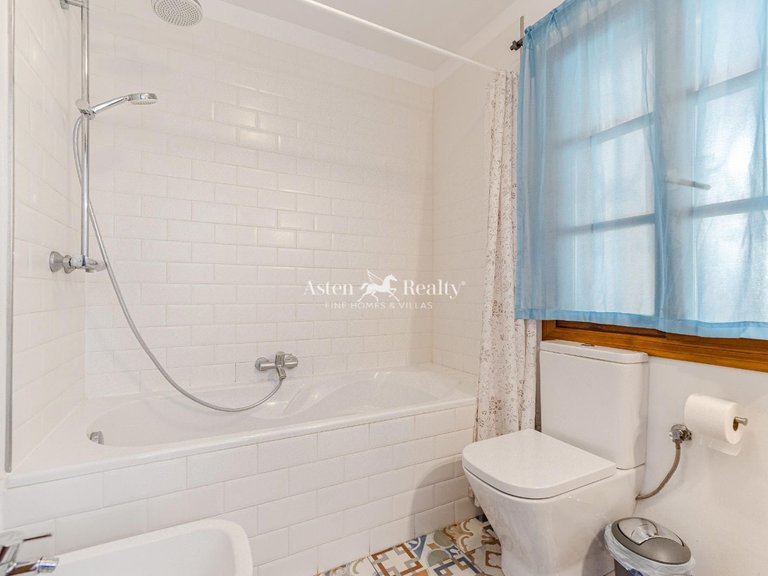 Apartment for Sale in San Eugenio Alto, Tenerife 15