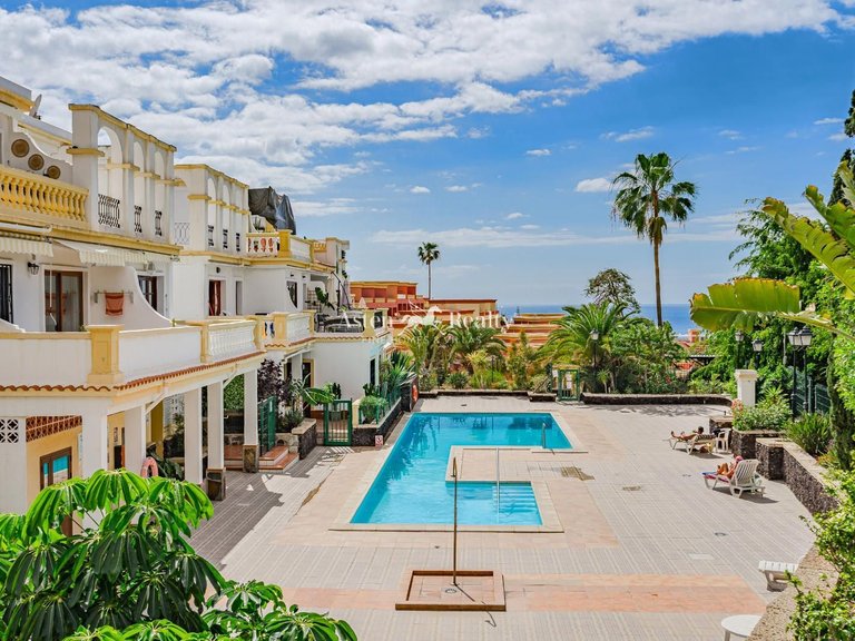 Apartment for Sale in San Eugenio Alto, Tenerife 1