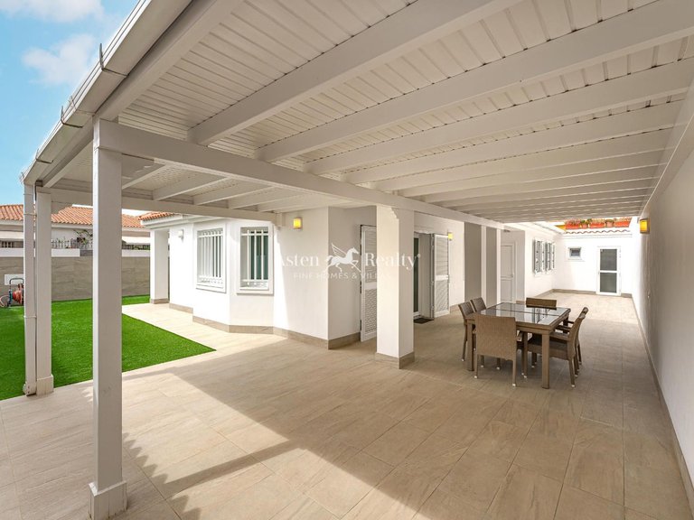 Villa for Sale in Adeje, Tenerife 1