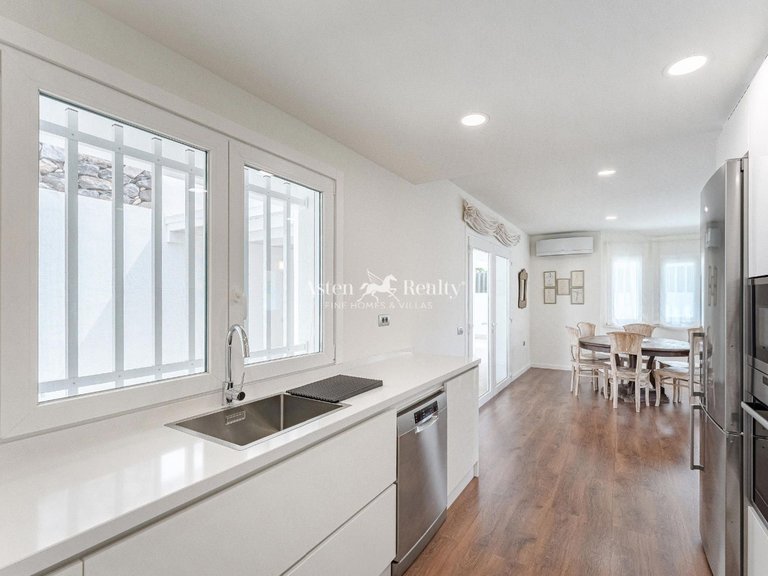 Villa for Sale in Adeje, Tenerife 12