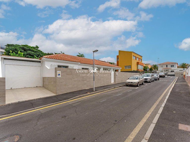 Villa for Sale in Adeje, Tenerife 25