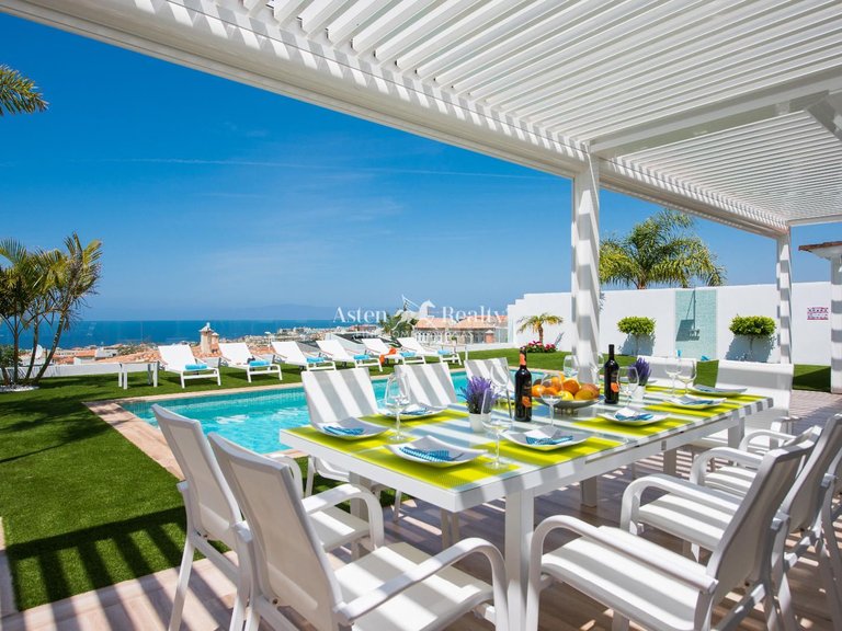 Villa for Sale in Torviscas Alto, Tenerife 5