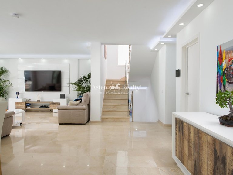 Villa for Sale in Torviscas Alto, Tenerife 12