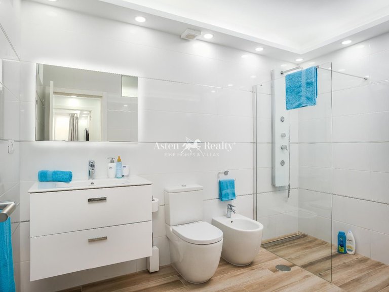 Villa for Sale in Torviscas Alto, Tenerife 15