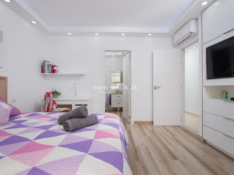 Villa for Sale in Torviscas Alto, Tenerife 20