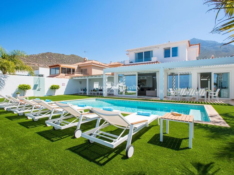 Villa for Sale in Torviscas Alto, Tenerife 36