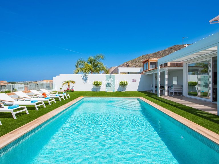 Villa for Sale in Torviscas Alto, Tenerife 42