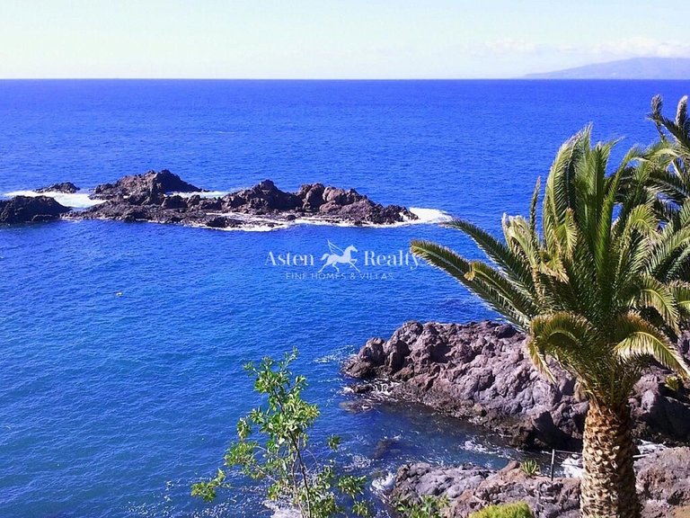 Villa for Sale in Guia De Isora, Tenerife 3