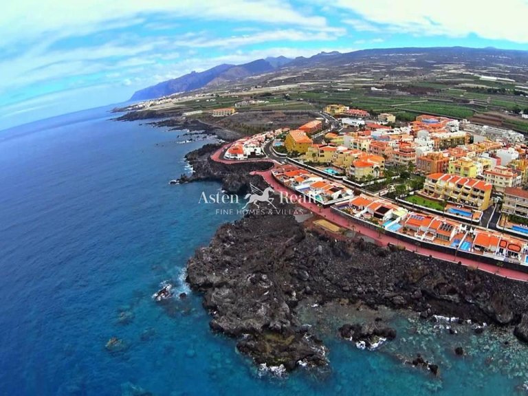Villa for Sale in Guia De Isora, Tenerife 2