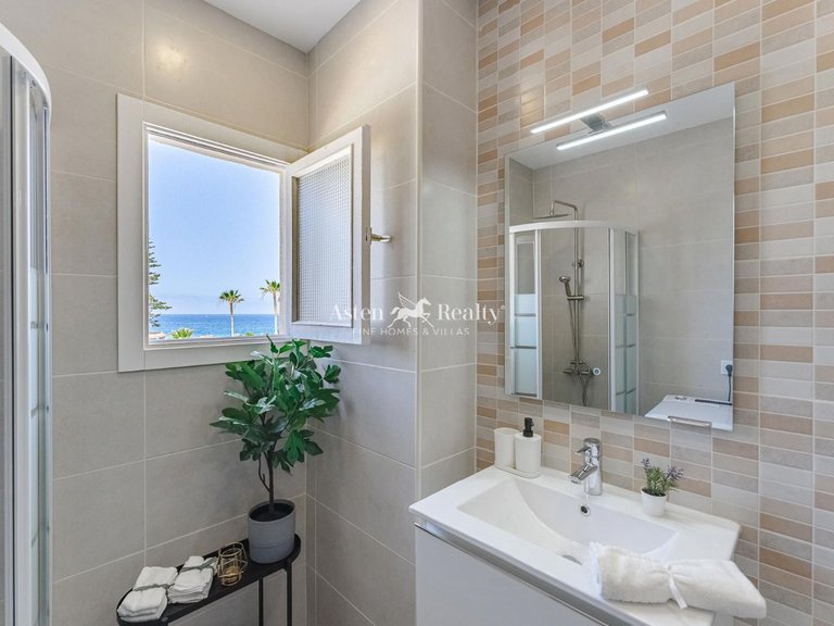 Apartment for Sale in Los Cristianos, Tenerife 18