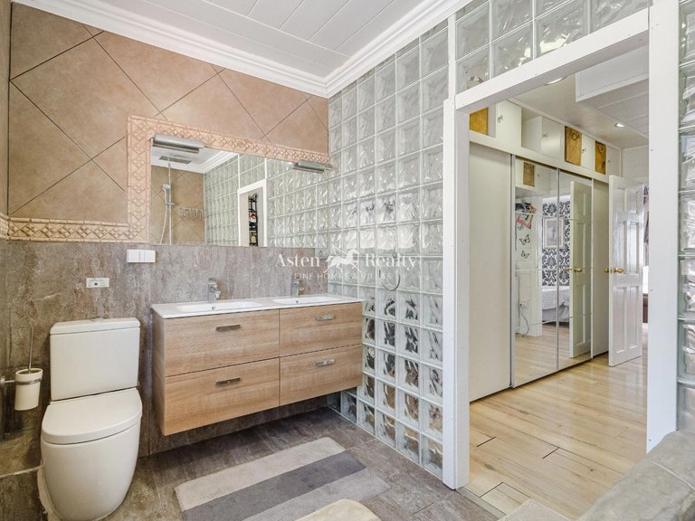 Villa for Sale in Adeje, Tenerife 8