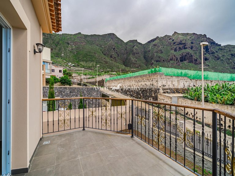Villa for Sale in Garachico, Tenerife 9