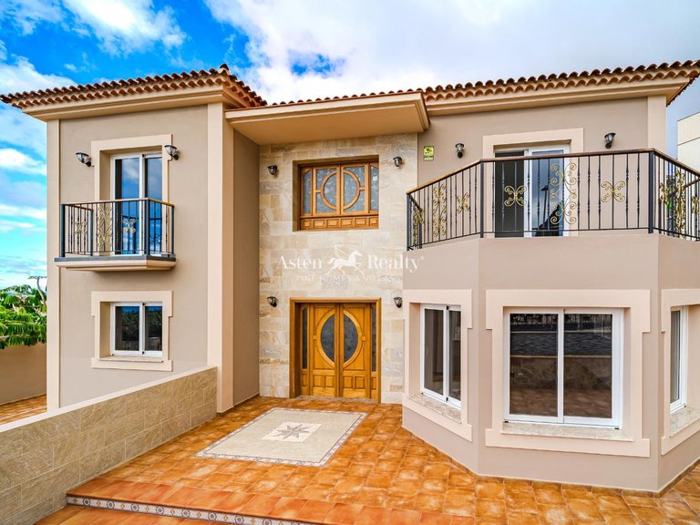 Villa for Sale in Garachico, Tenerife 2