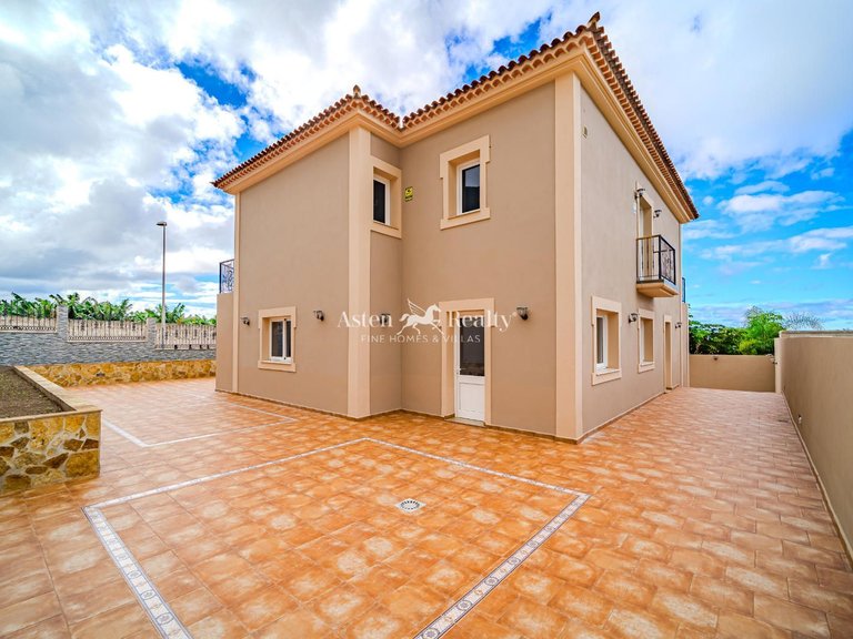 Villa for Sale in Garachico, Tenerife 5