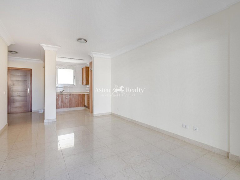 Apartment for Sale in Palm-mar, Tenerife 11