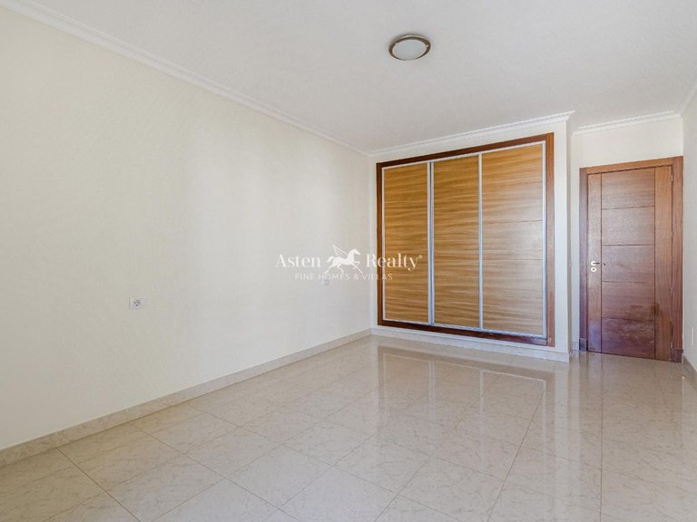 Apartment for Sale in Palm-mar, Tenerife 10