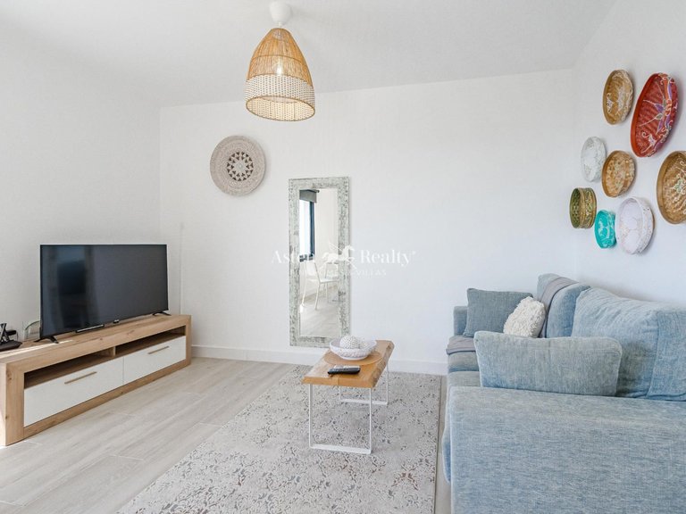 Villa for Sale in Acantilados De Los Gigantes, Tenerife 12