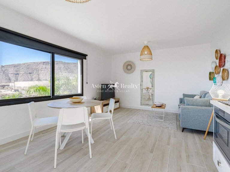 Villa for Sale in Acantilados De Los Gigantes, Tenerife 13