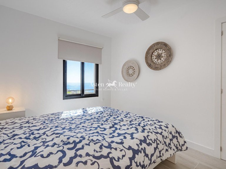 Villa for Sale in Acantilados De Los Gigantes, Tenerife 16