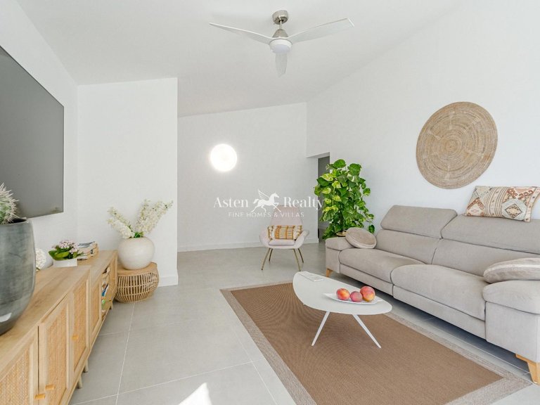 Villa for Sale in Acantilados De Los Gigantes, Tenerife 23