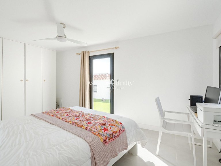 Villa for Sale in Acantilados De Los Gigantes, Tenerife 36