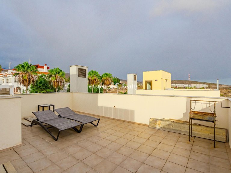 Town House for Sale in Parque La Reina, Tenerife 13