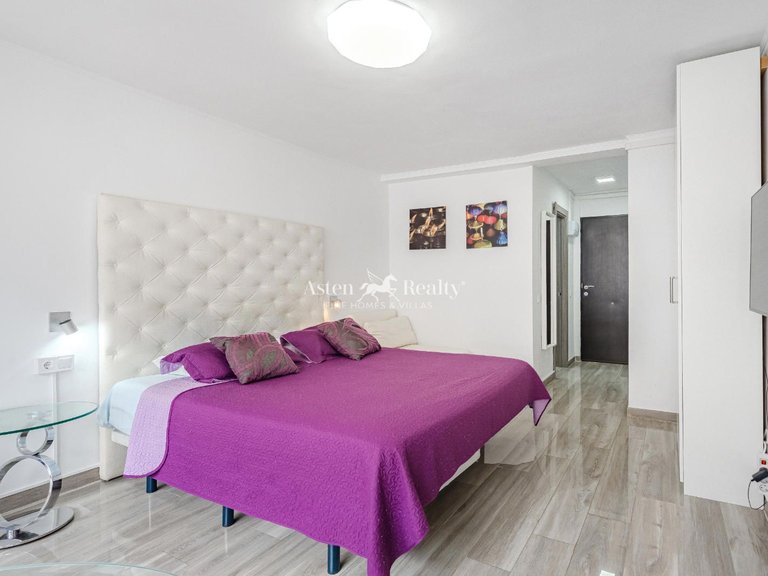 Apartment for Sale in Playa De Las Américas, Tenerife 6