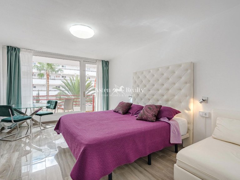 Apartment for Sale in Playa De Las Américas, Tenerife 8
