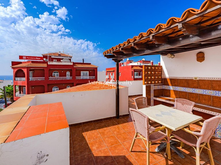 Villa for Sale in Playa San Juan, Tenerife 2