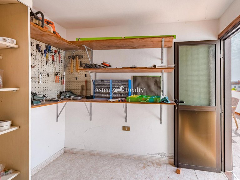 Villa for Sale in Playa San Juan, Tenerife 5